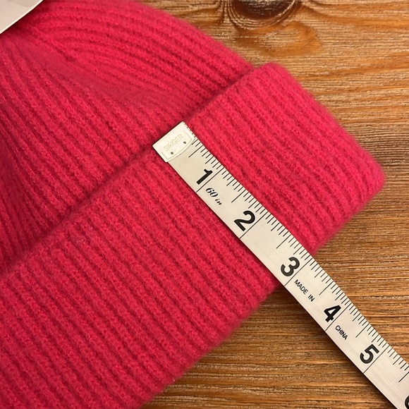 NORDSTROM PINK / RASPBERRY RIBBED CUFFED BEANIE -OS NWT - Picture 7 of 9